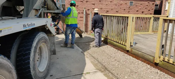 rs=w_600,cg_true,m (32)