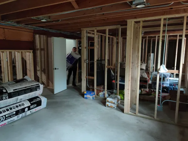 rs=w_600,cg_true,m (5)